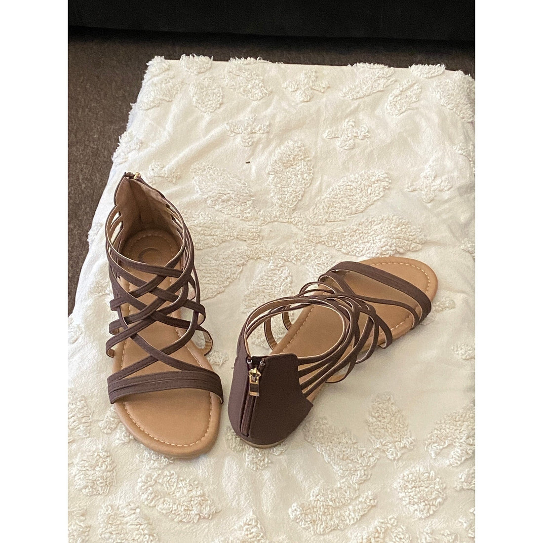 Journee Collection Hanni Brown Gladiator Sandals Size 10M Flat Zip Back
